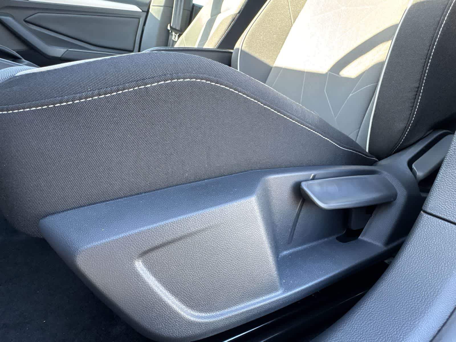 Thumbnail: 2026 Volkswagen Jetta - 16