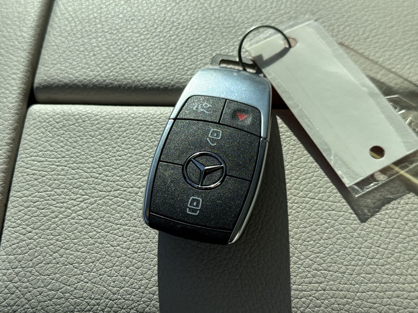 Thumbnail: 2023 Mercedes-Benz GLS - 34