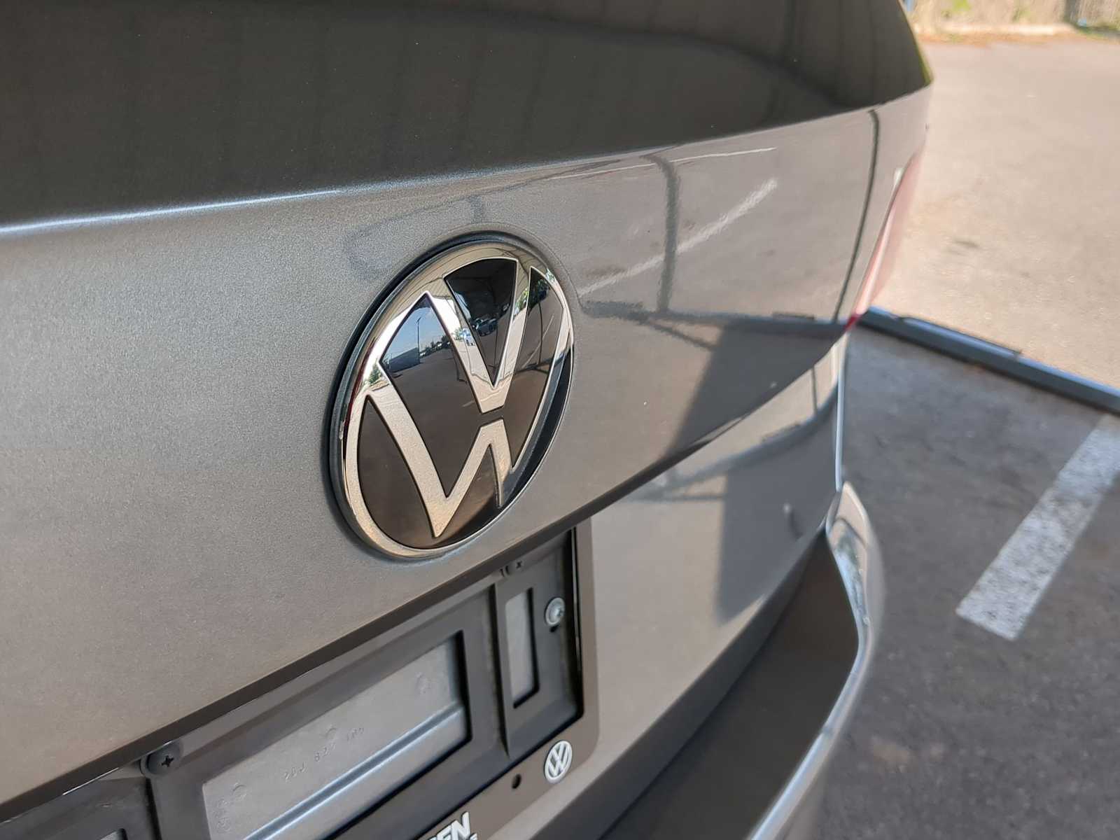 2022 Volkswagen Taos S 12