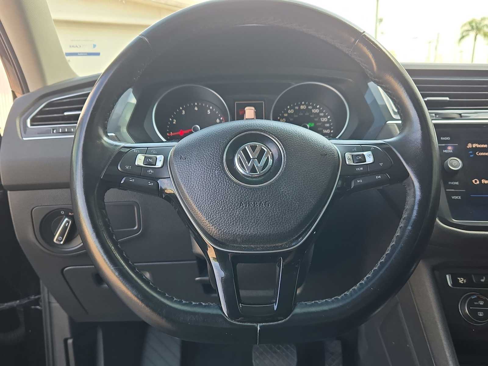 Thumbnail: 2019 Volkswagen Tiguan - 21