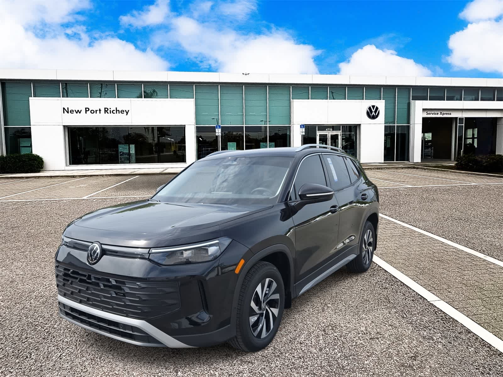 Thumbnail: 2025 Volkswagen Tiguan - 4