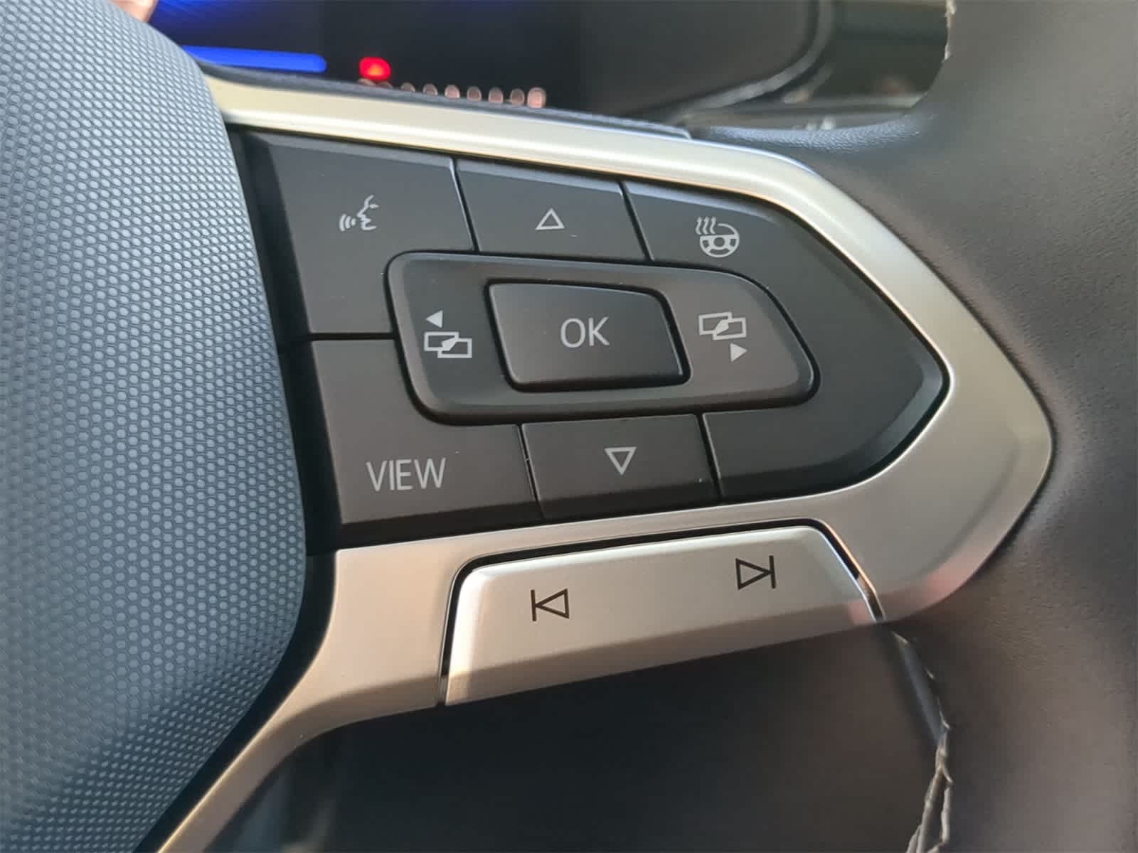 Thumbnail: 2025 Volkswagen Taos - 23