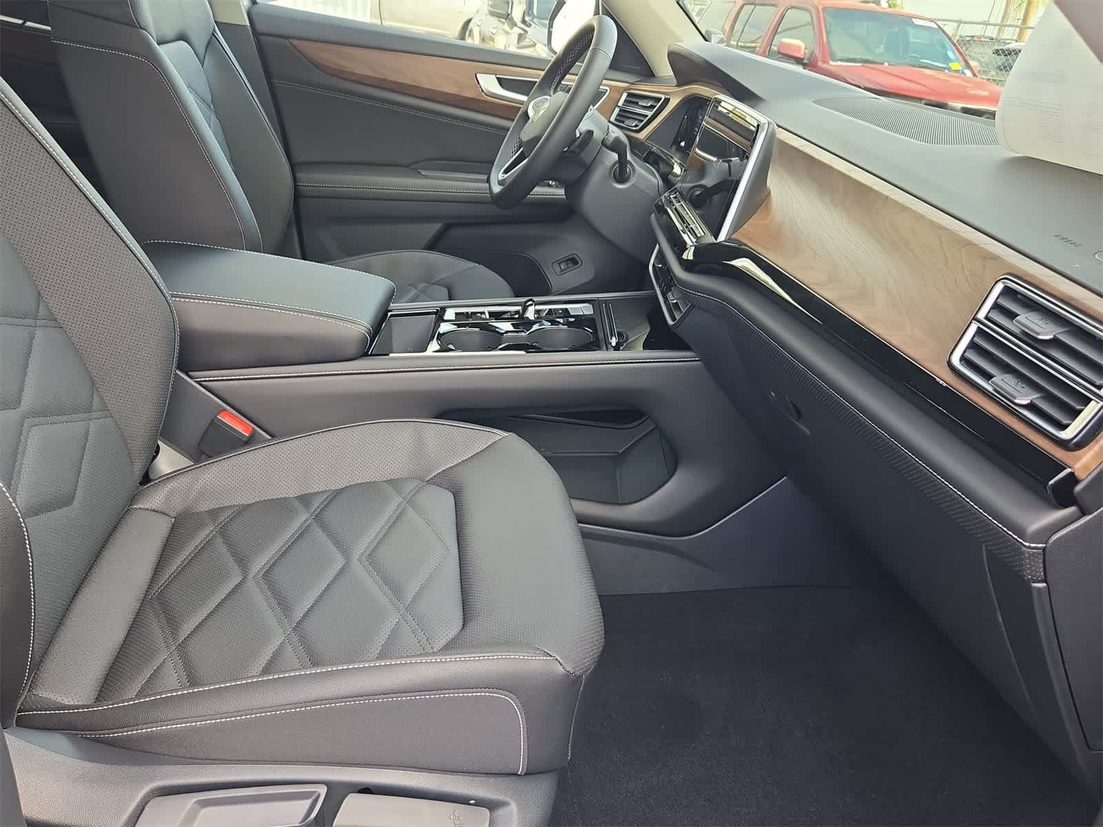 Thumbnail: 2026 Volkswagen Atlas - 21