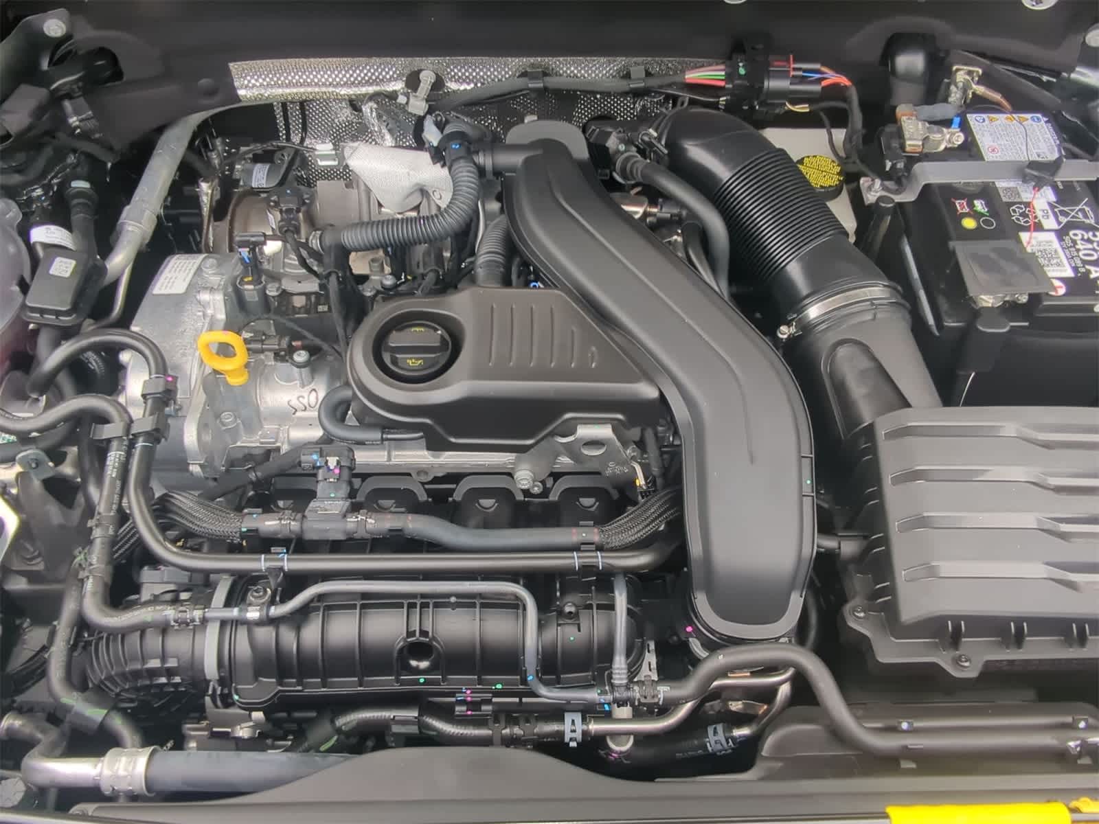 Thumbnail: 2025 Volkswagen Taos - 15