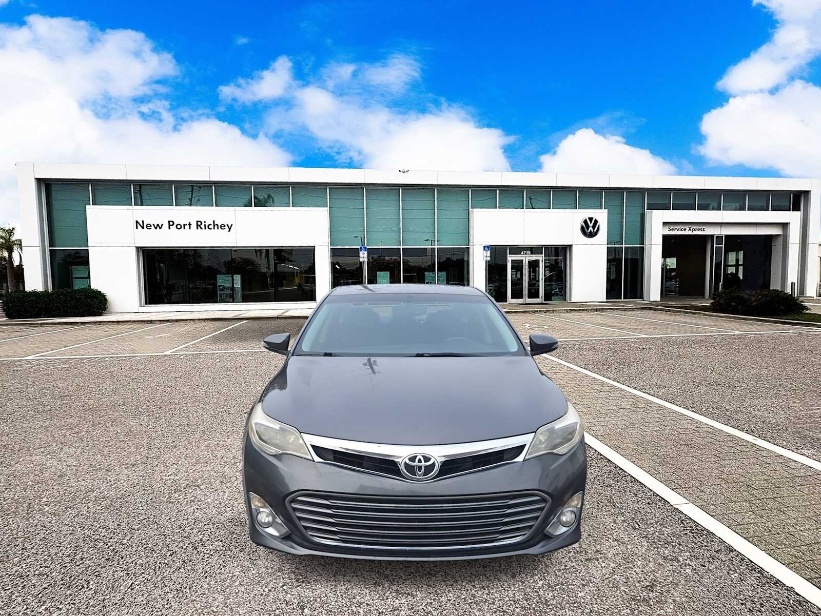 Thumbnail: 2014 Toyota Avalon - 3