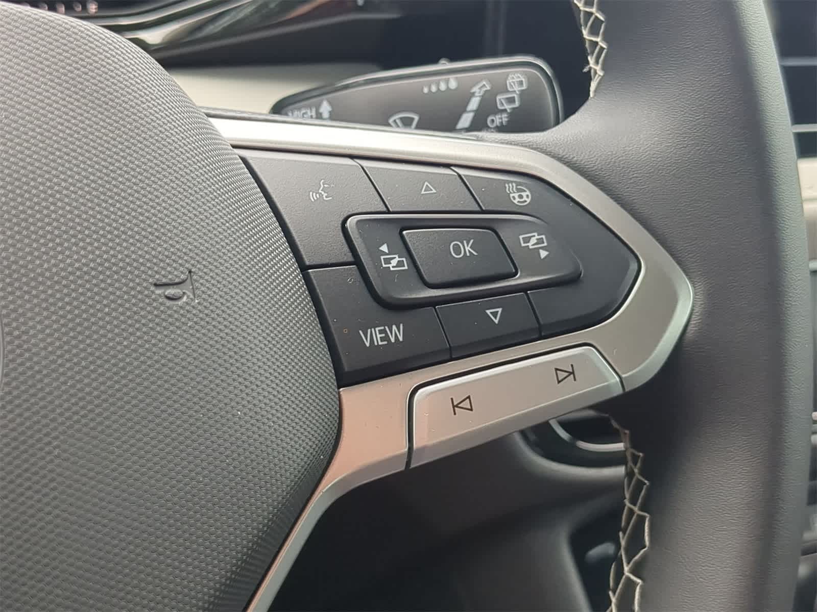 Thumbnail: 2025 Volkswagen Taos - 25