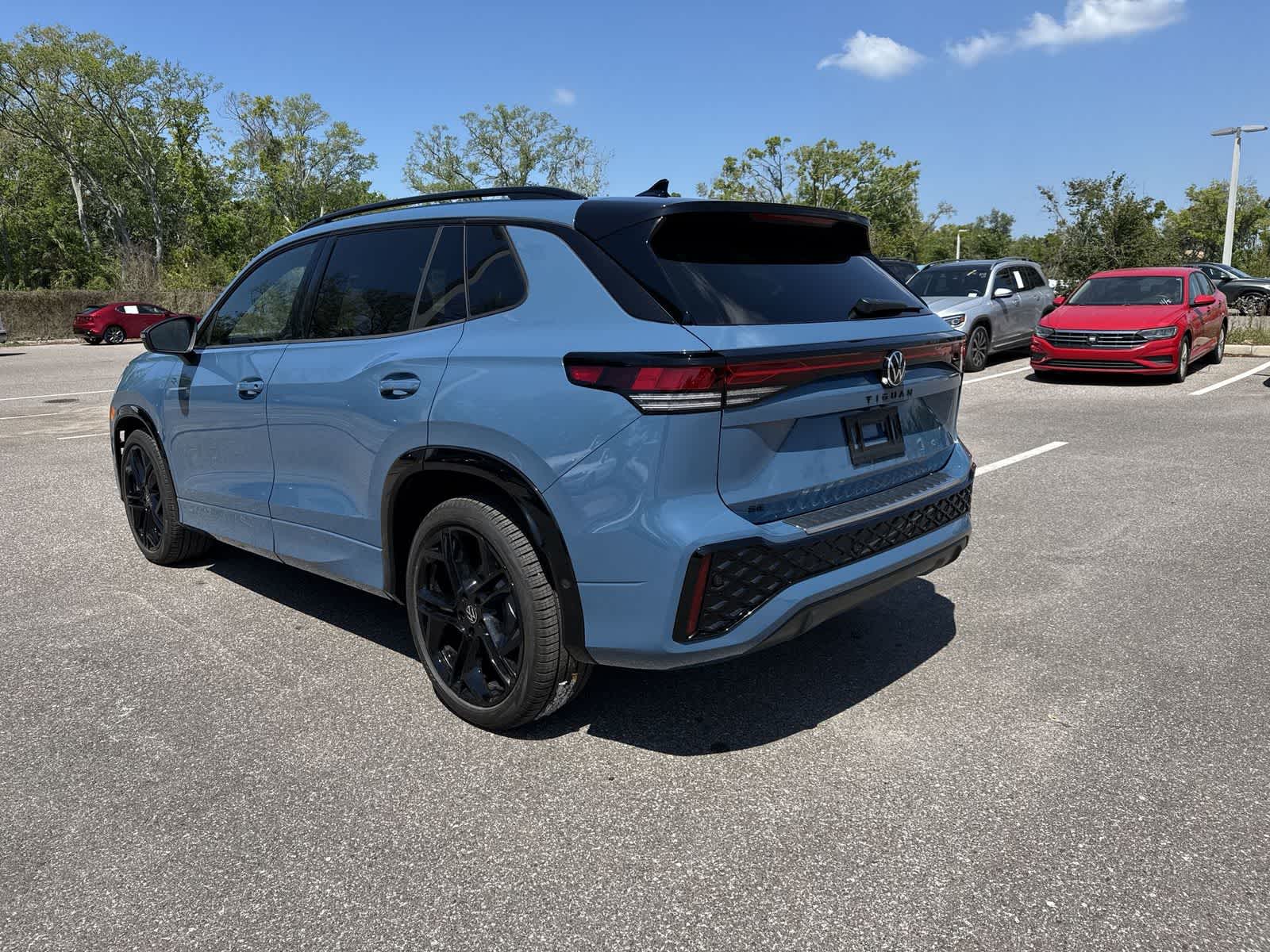 Thumbnail: 2026 Volkswagen Tiguan - 4