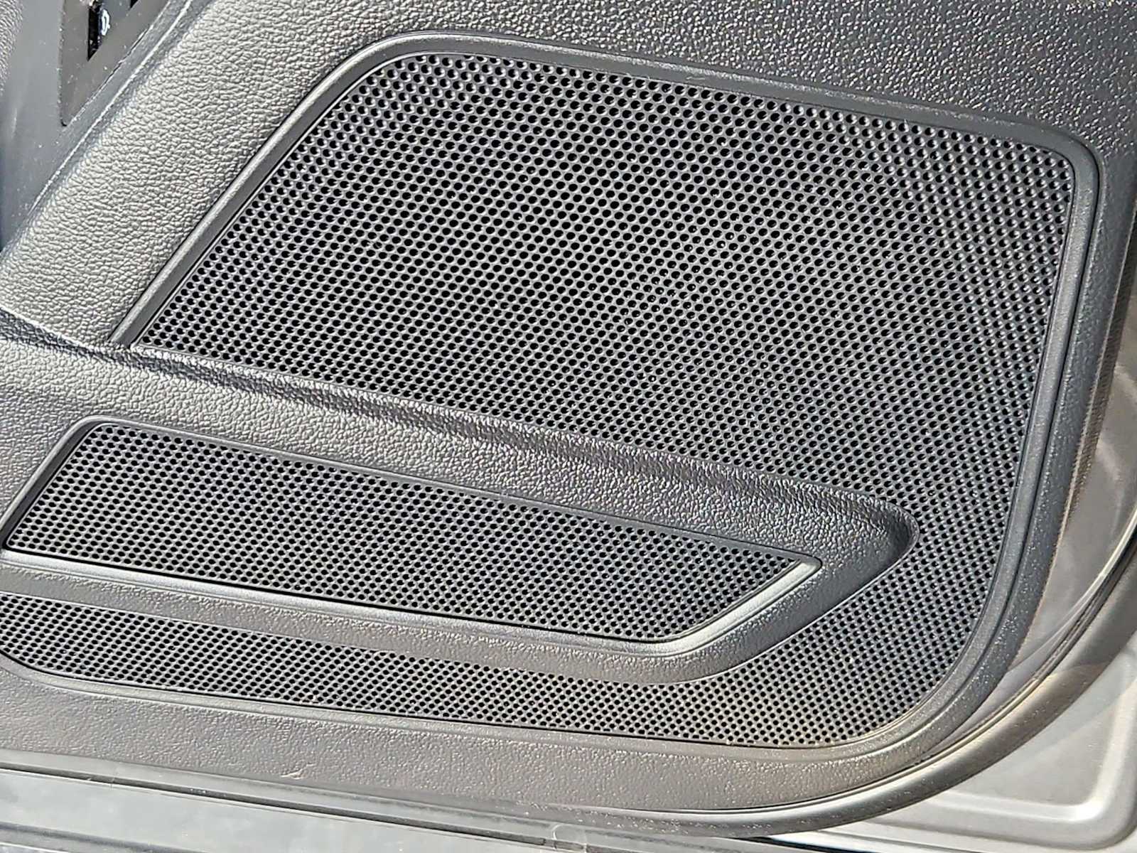 Thumbnail: 2022 Volkswagen Atlas - 32