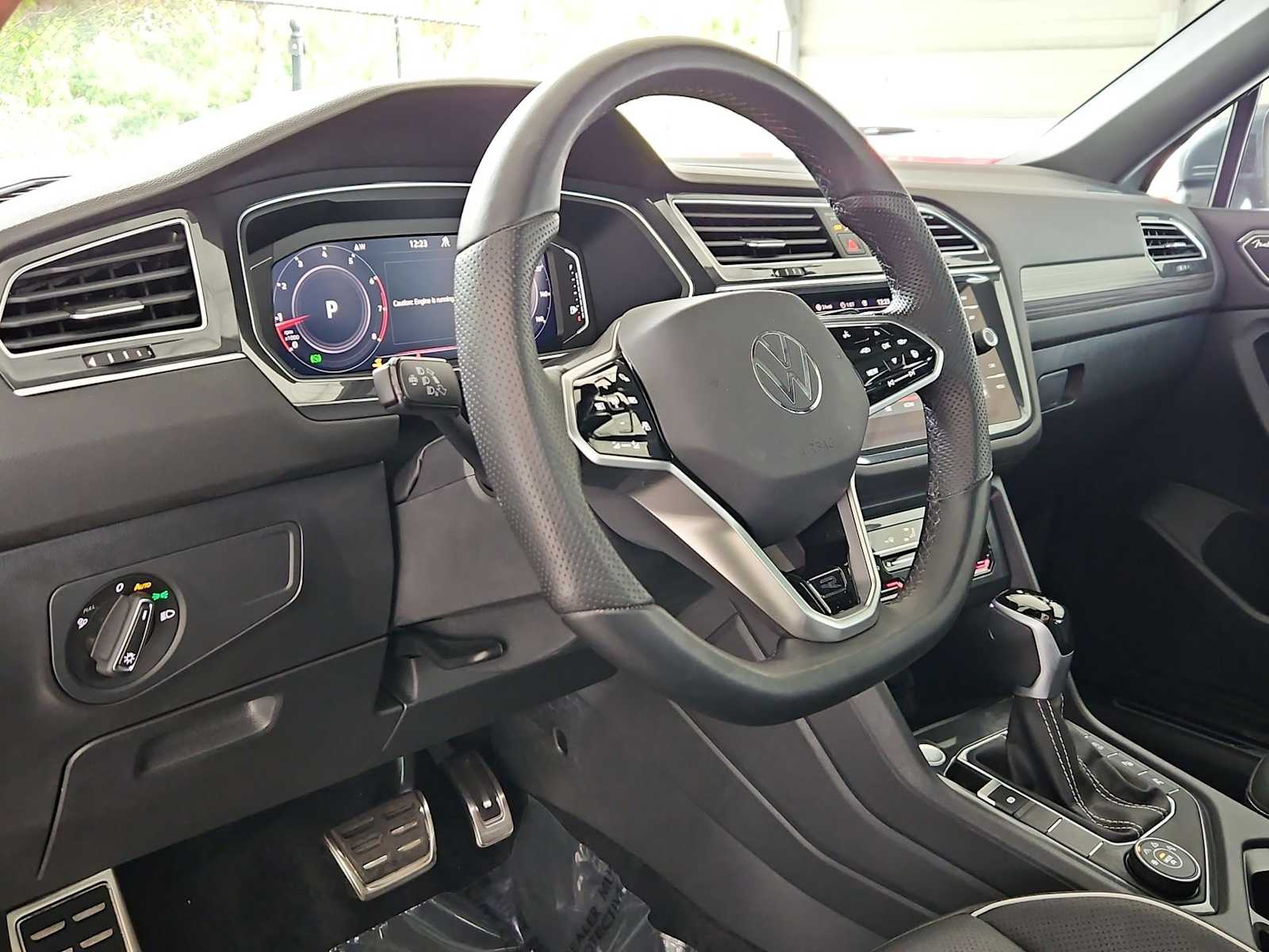 Thumbnail: 2024 Volkswagen Tiguan - 10