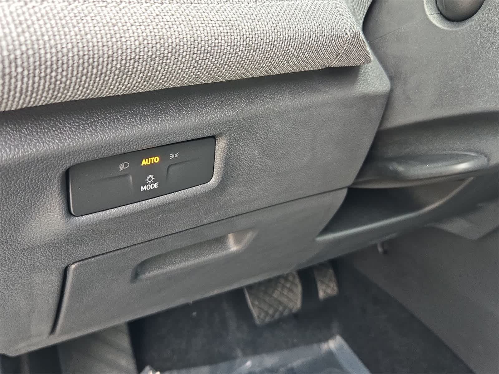 Thumbnail: 2025 Volkswagen Tiguan - 36