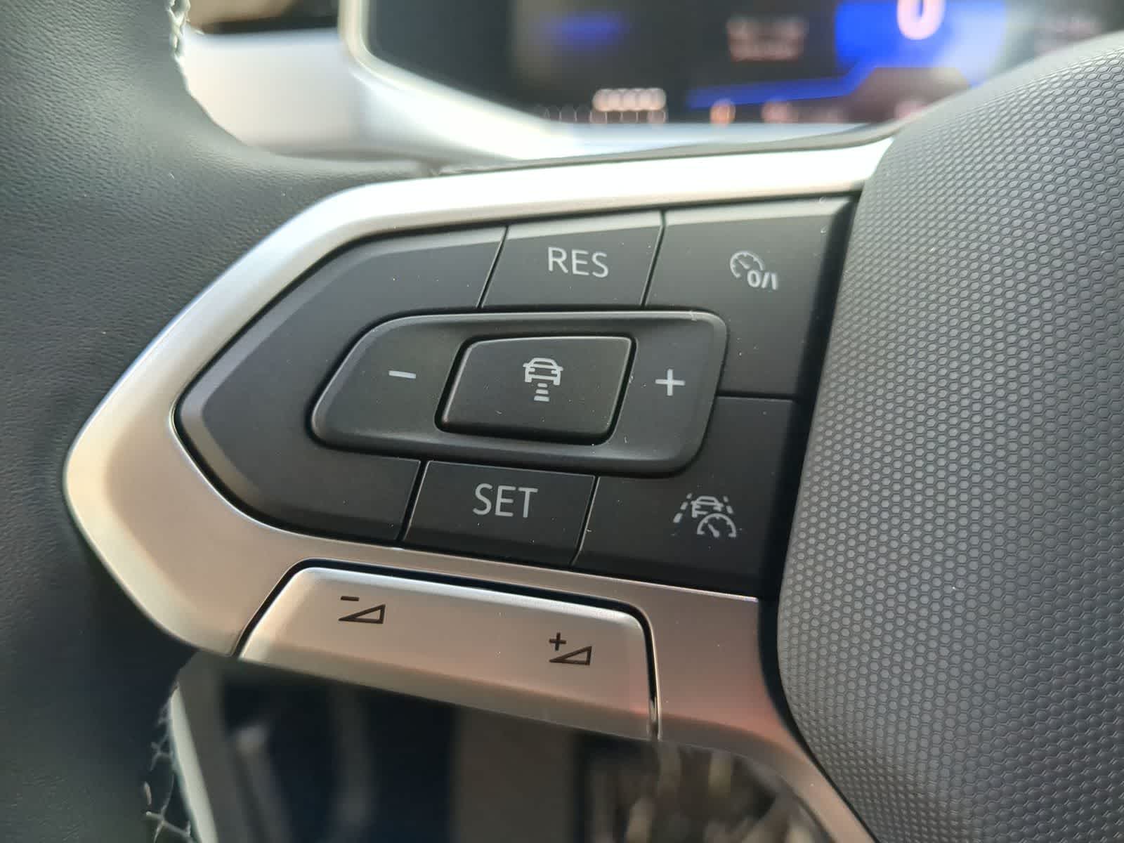 Thumbnail: 2025 Volkswagen Taos - 23