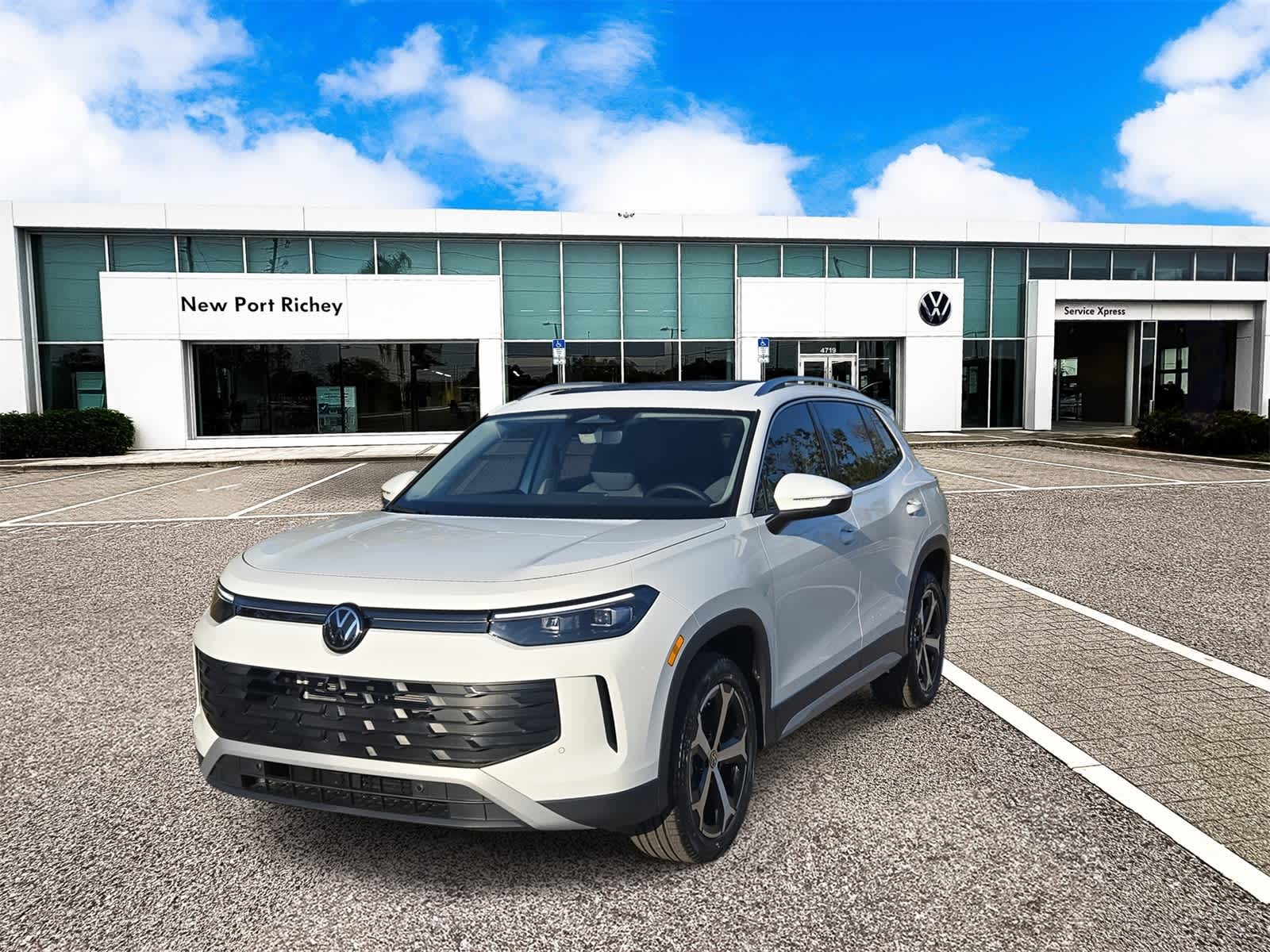 Thumbnail: 2026 Volkswagen Tiguan - 4