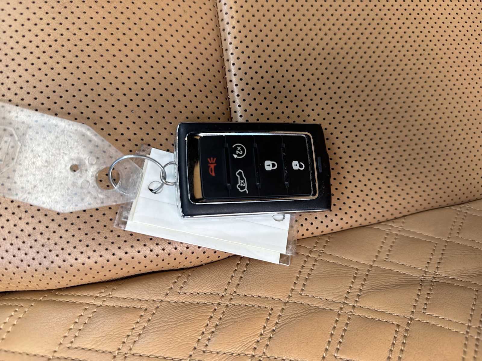 Thumbnail: 2022 Jeep Grand Cherokee - 36