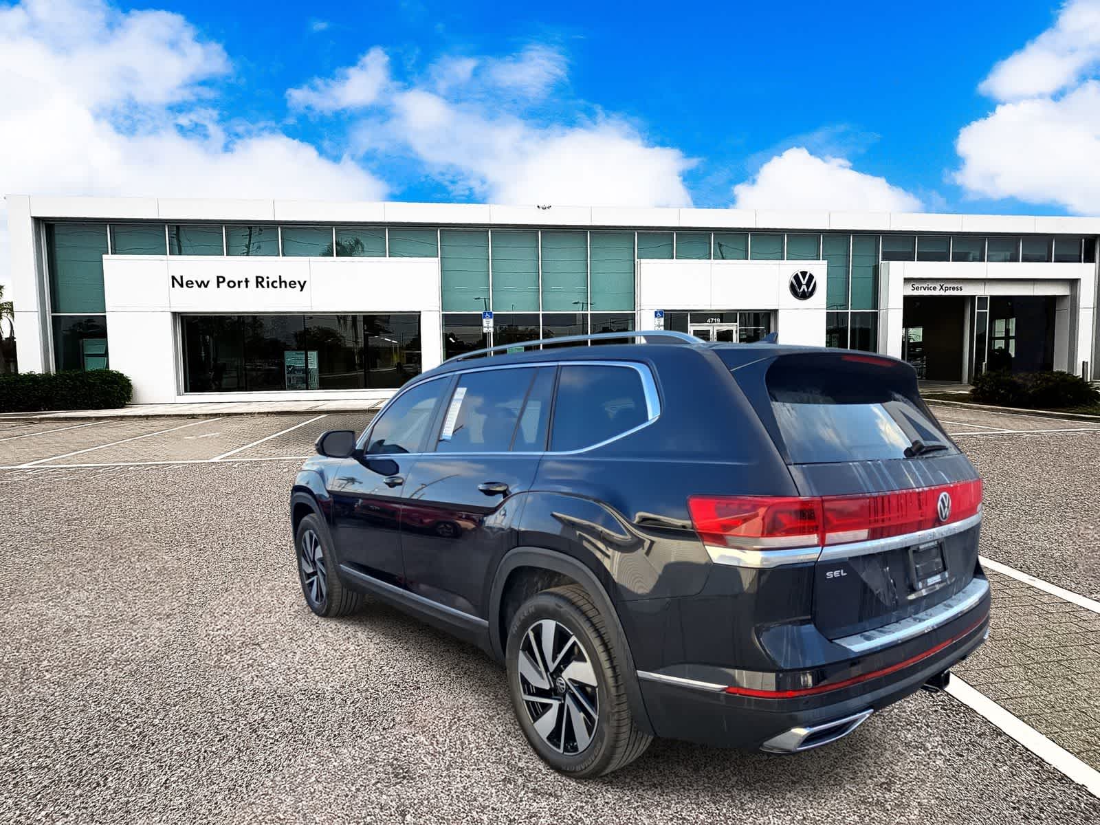 Thumbnail: 2026 Volkswagen Atlas - 6