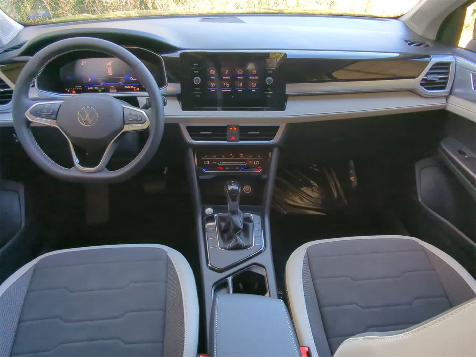 Thumbnail: 2025 Volkswagen Taos - 16