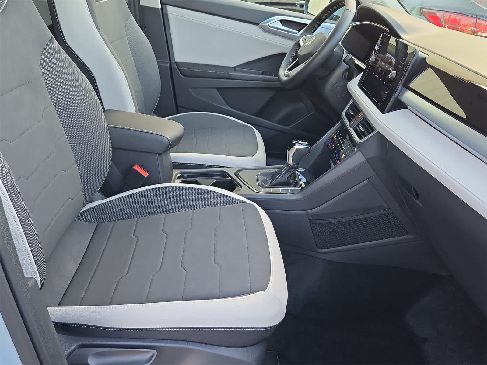 Thumbnail: 2025 Volkswagen Taos - 23