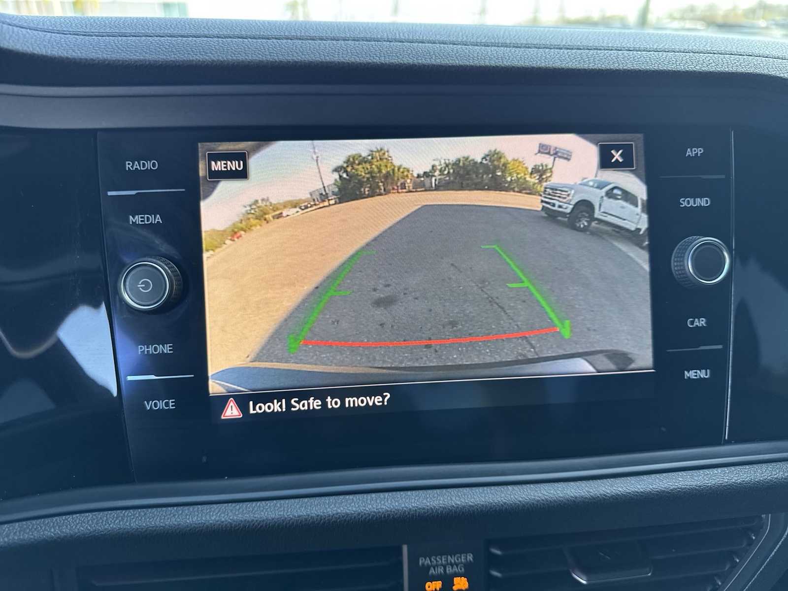 Thumbnail: 2019 Volkswagen Jetta - 27