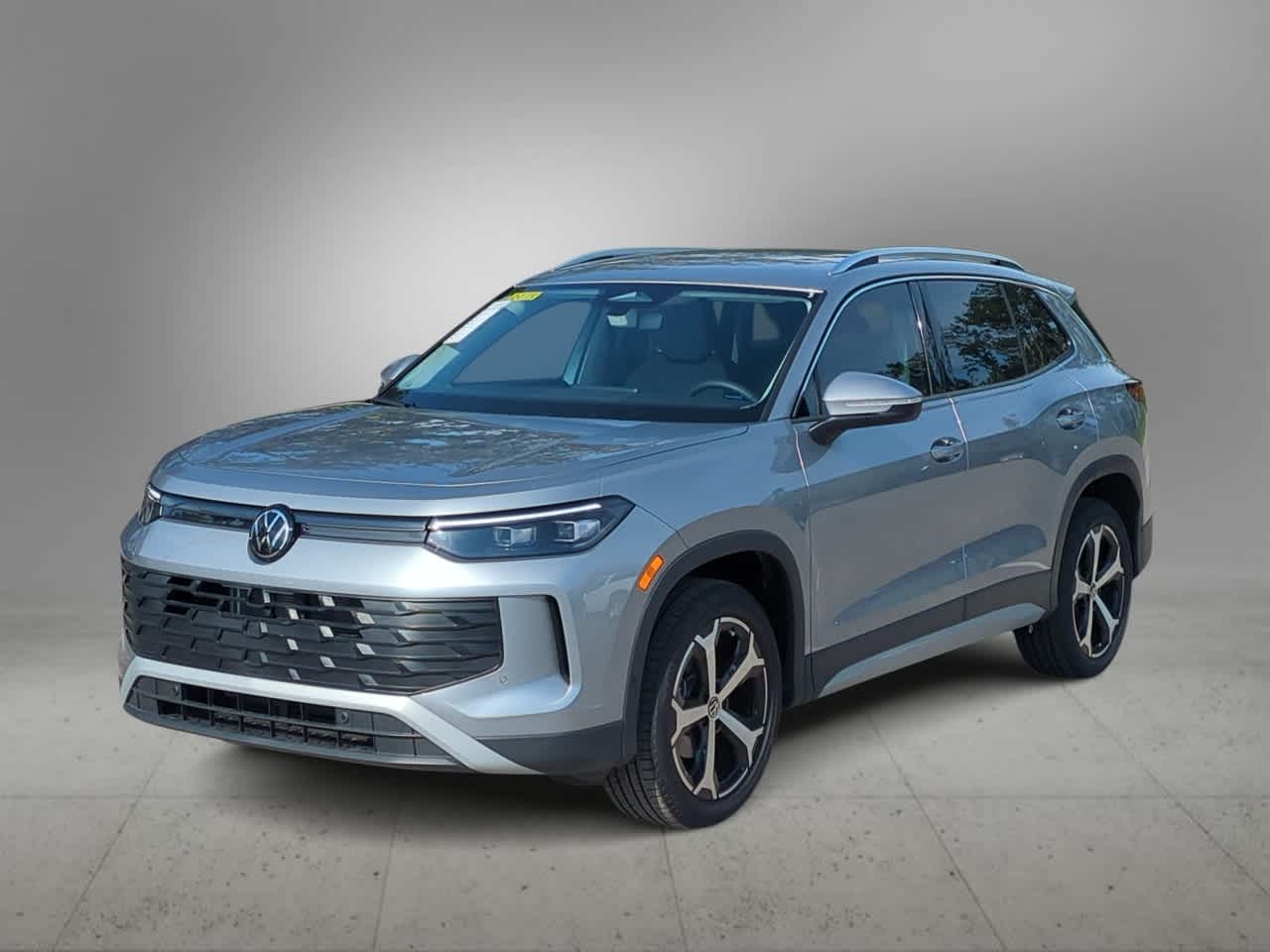 Thumbnail: 2025 Volkswagen Tiguan - 4