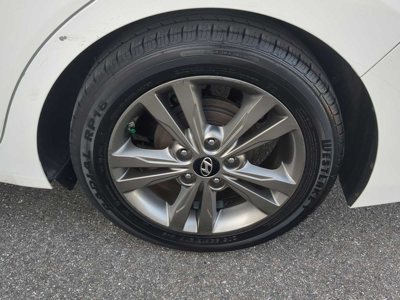 Thumbnail: 2017 Hyundai Elantra - 14