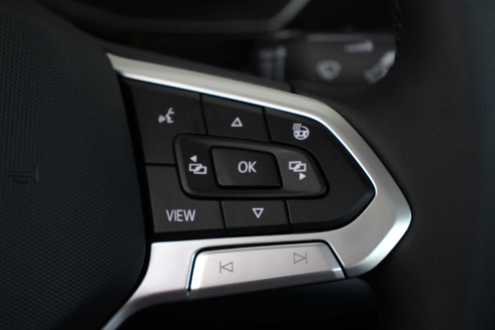 Thumbnail: 2024 Volkswagen Jetta - 21