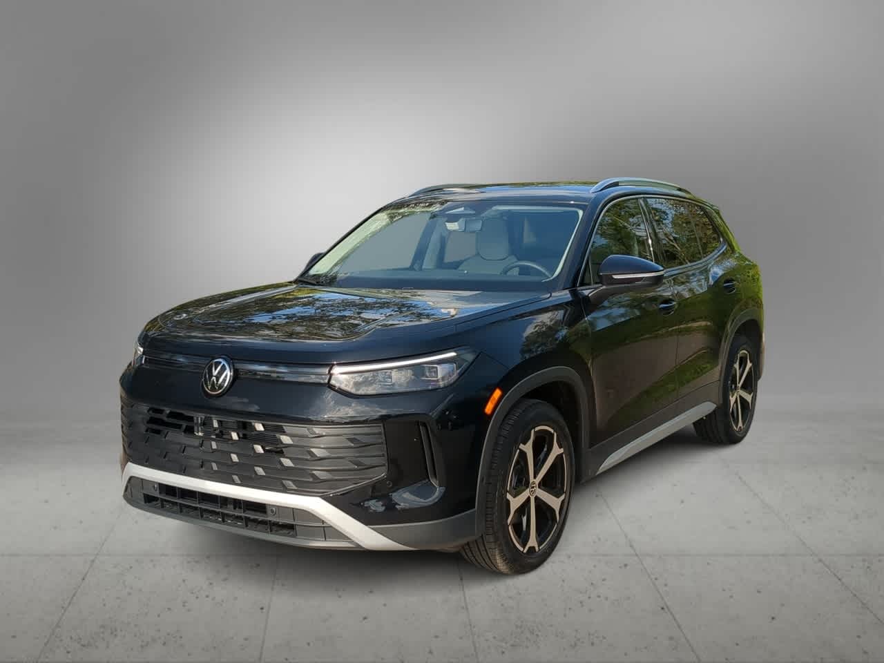 Thumbnail: 2025 Volkswagen Tiguan - 4