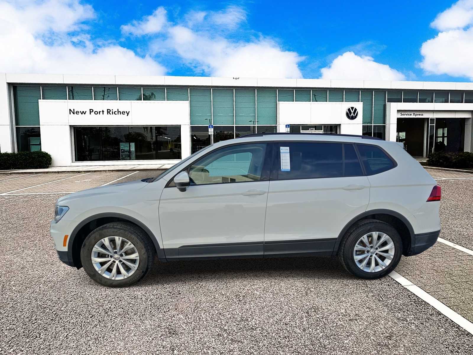 Thumbnail: 2018 Volkswagen Tiguan - 5