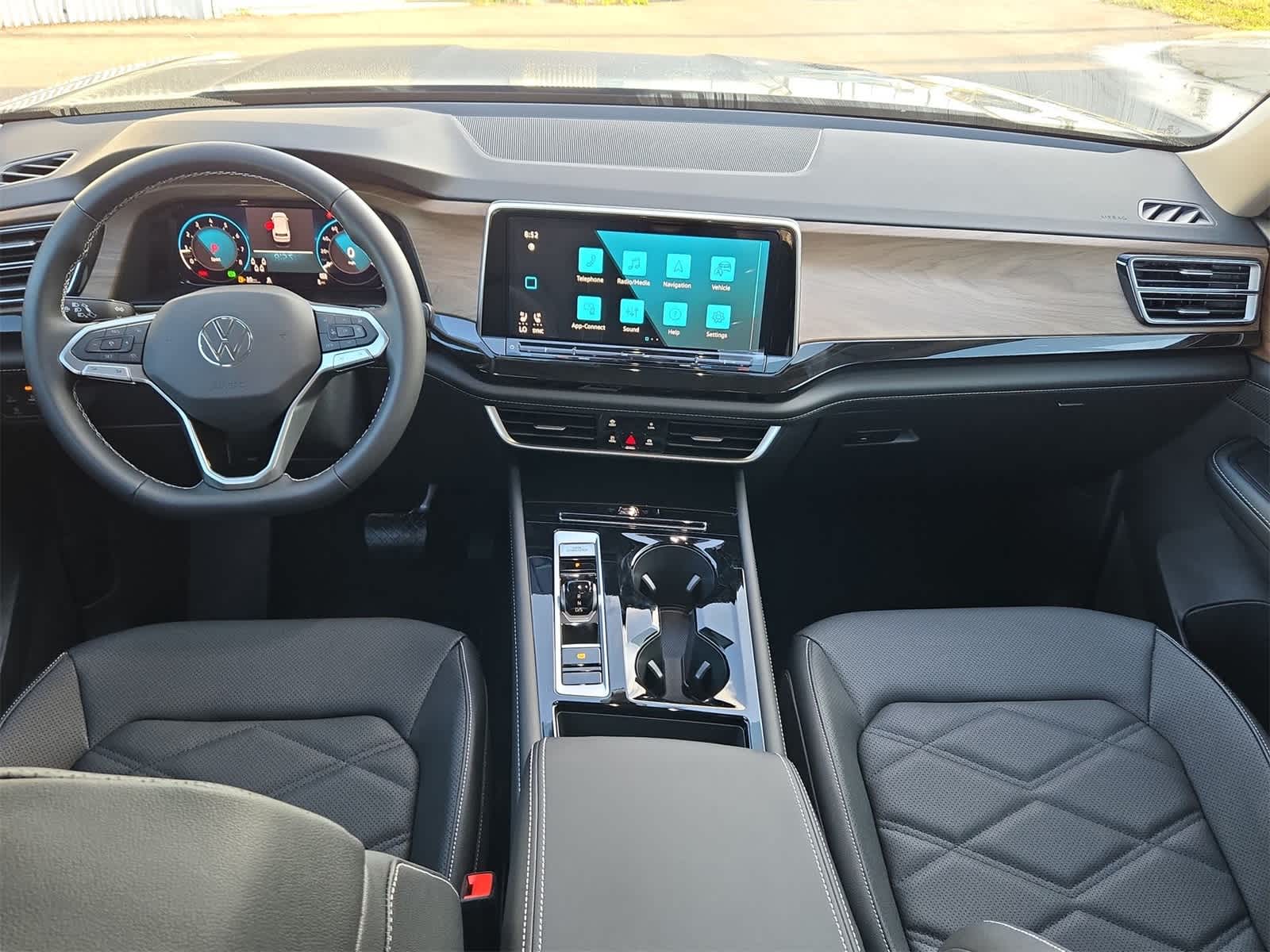 Thumbnail: 2026 Volkswagen Atlas - 16