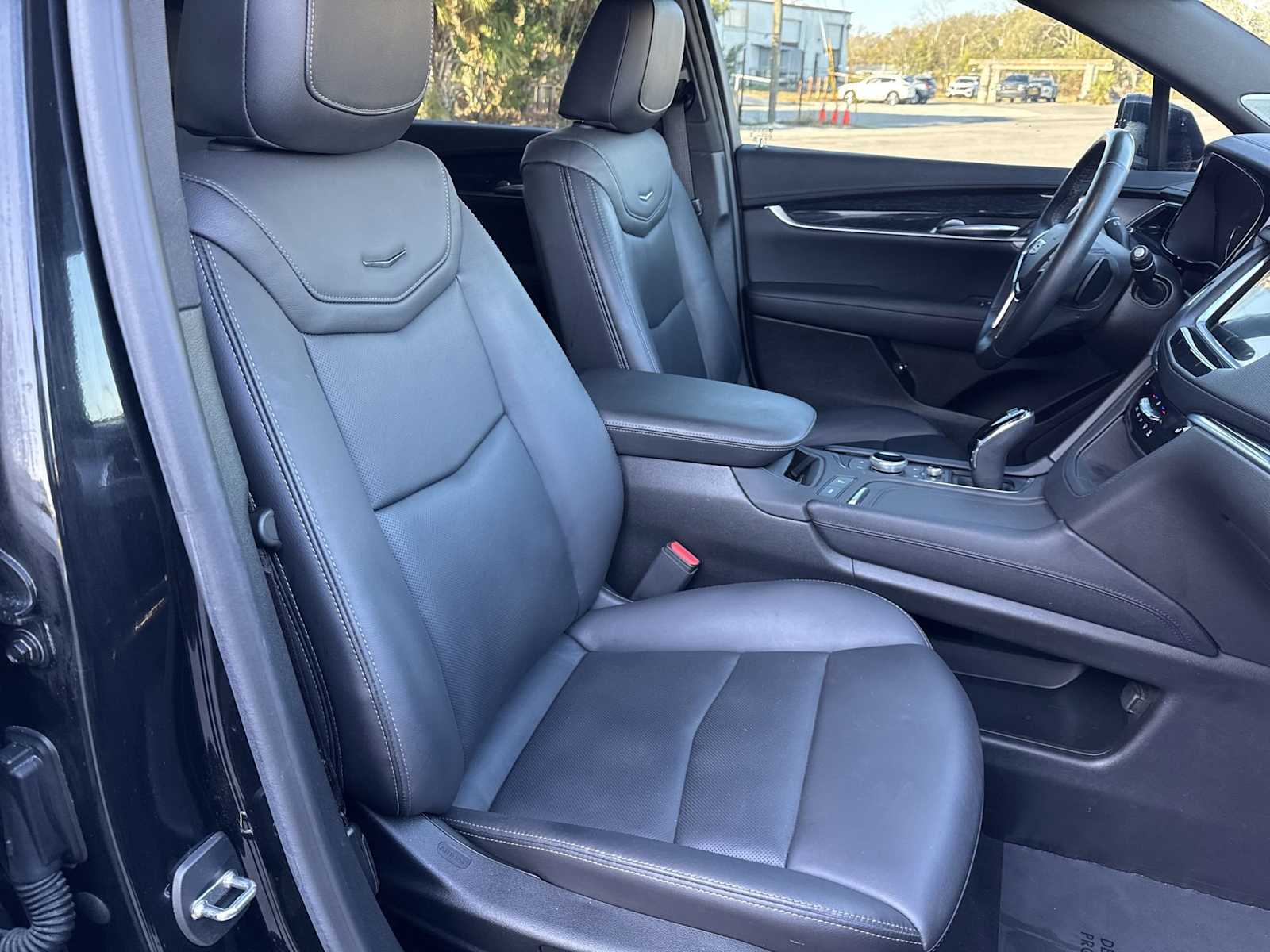 Thumbnail: 2023 Cadillac XT5 - 20