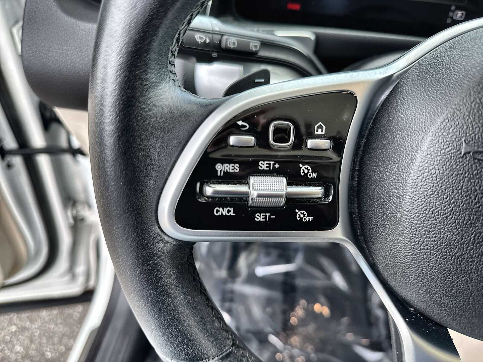 Thumbnail: 2022 Mercedes-Benz GLB - 23