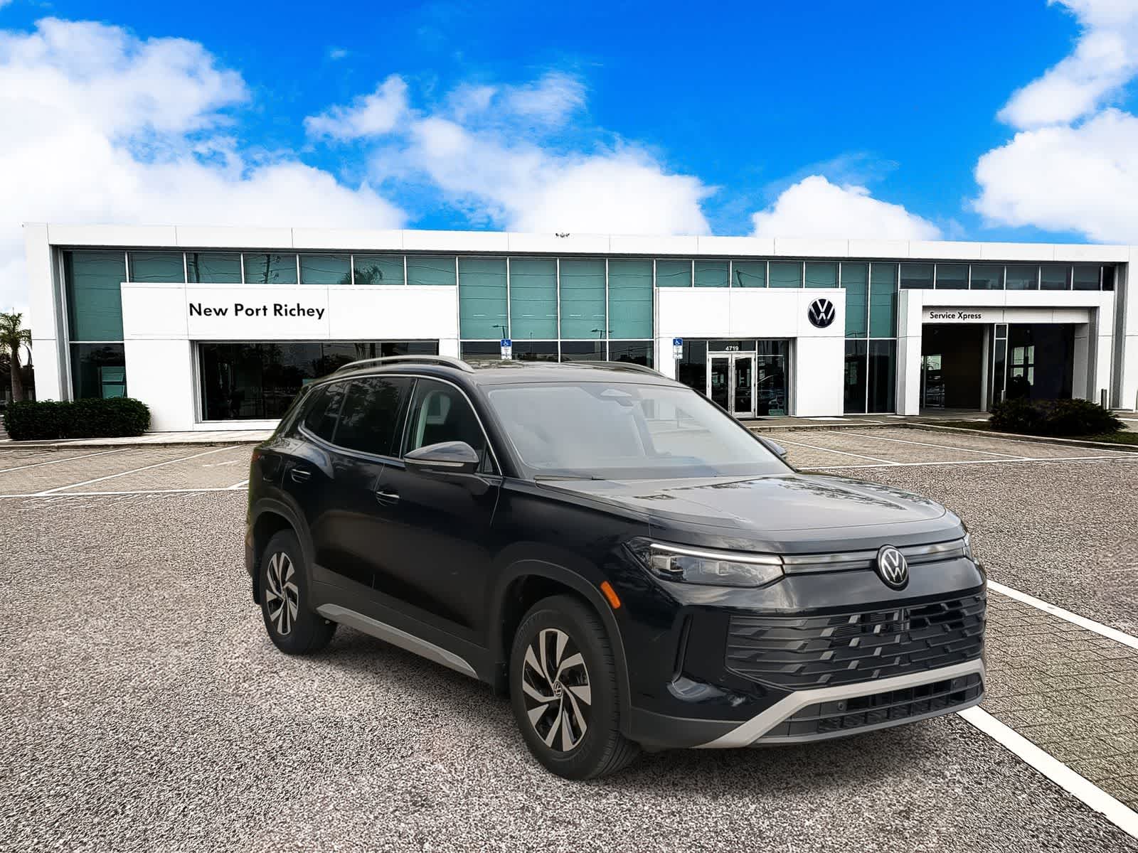 Thumbnail: 2025 Volkswagen Tiguan - 2