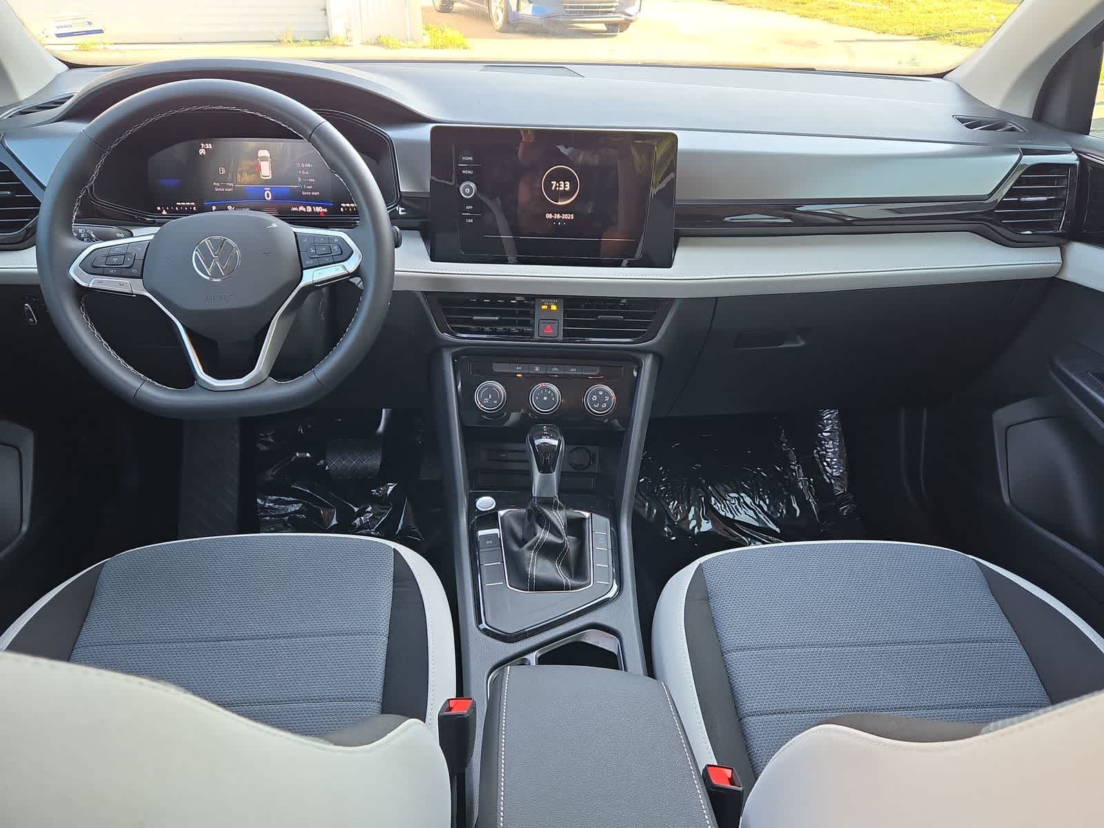 Thumbnail: 2025 Volkswagen Taos - 15