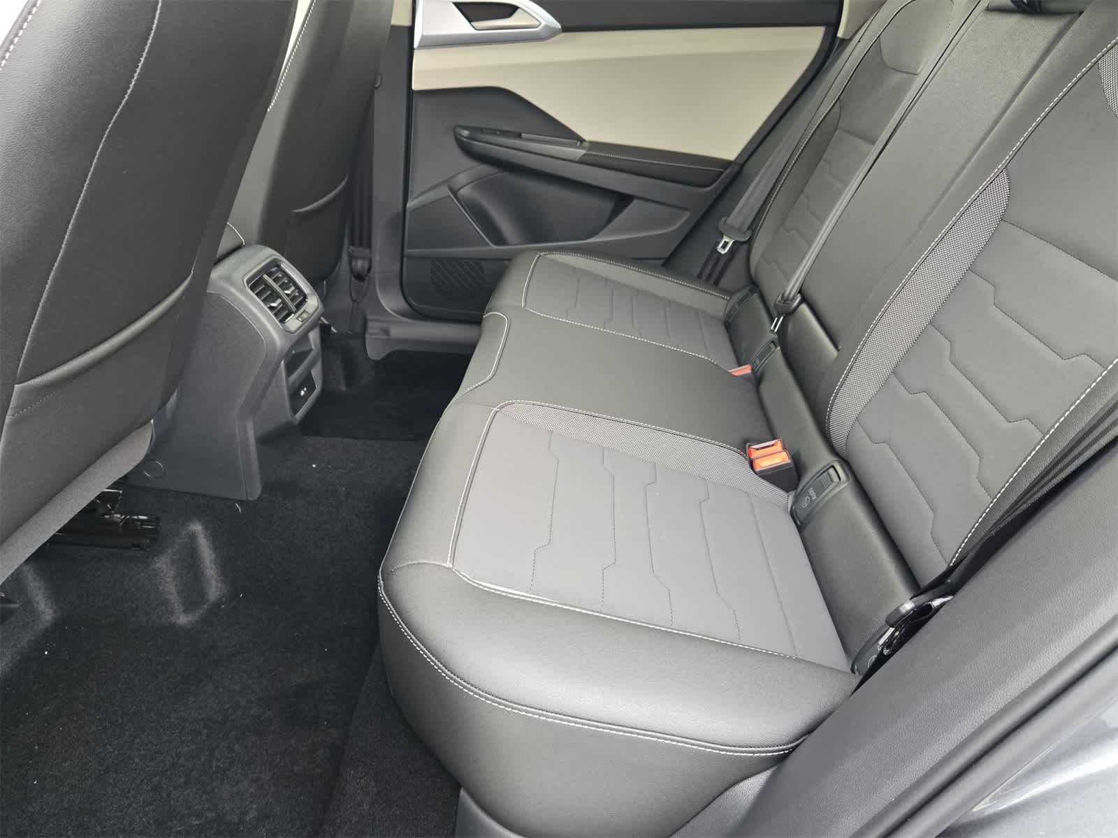 Thumbnail: 2025 Volkswagen Taos - 19