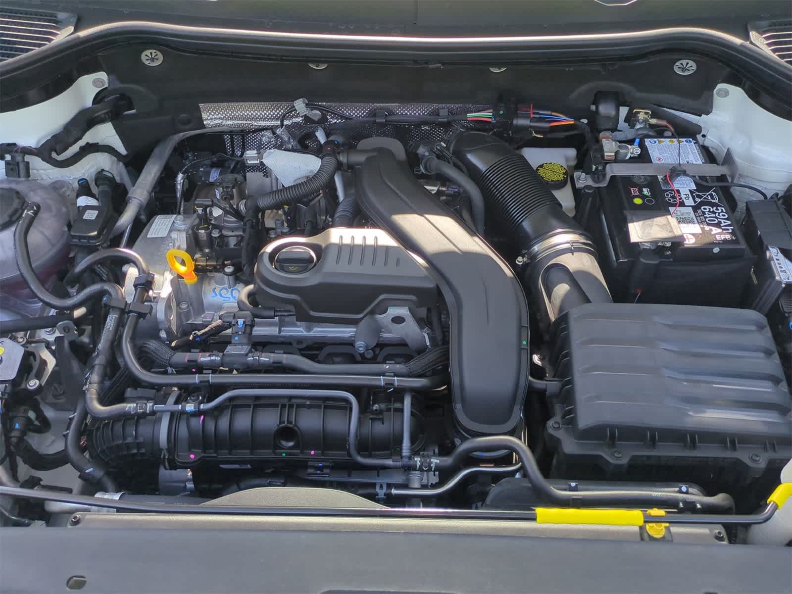 Thumbnail: 2025 Volkswagen Taos - 15