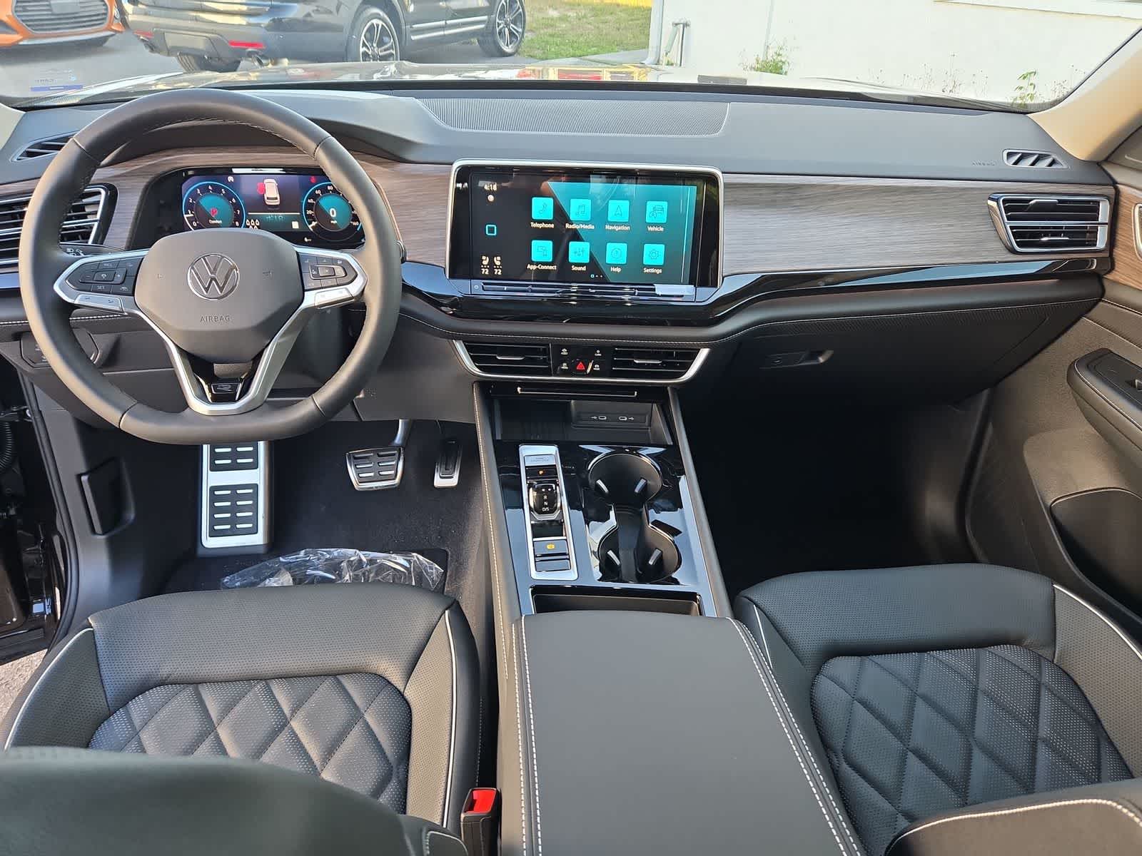 Thumbnail: 2026 Volkswagen Atlas - 16