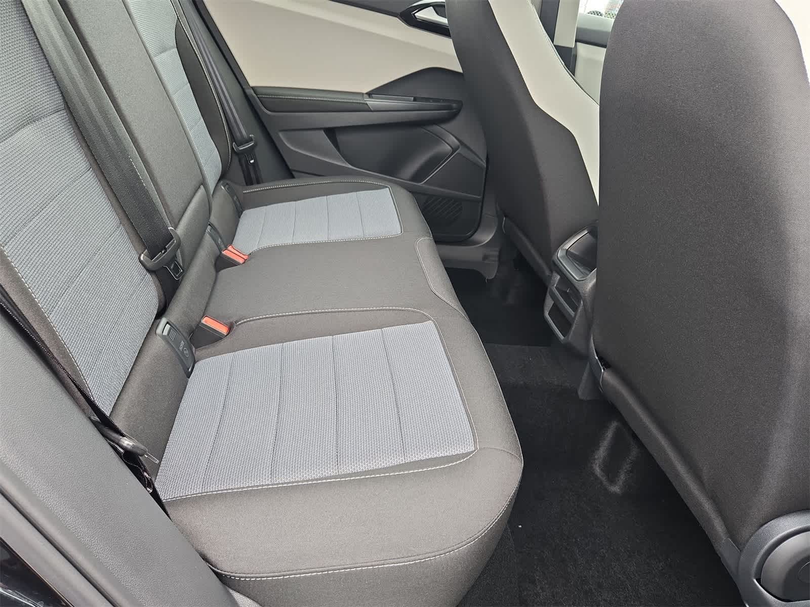 Thumbnail: 2025 Volkswagen Taos - 20