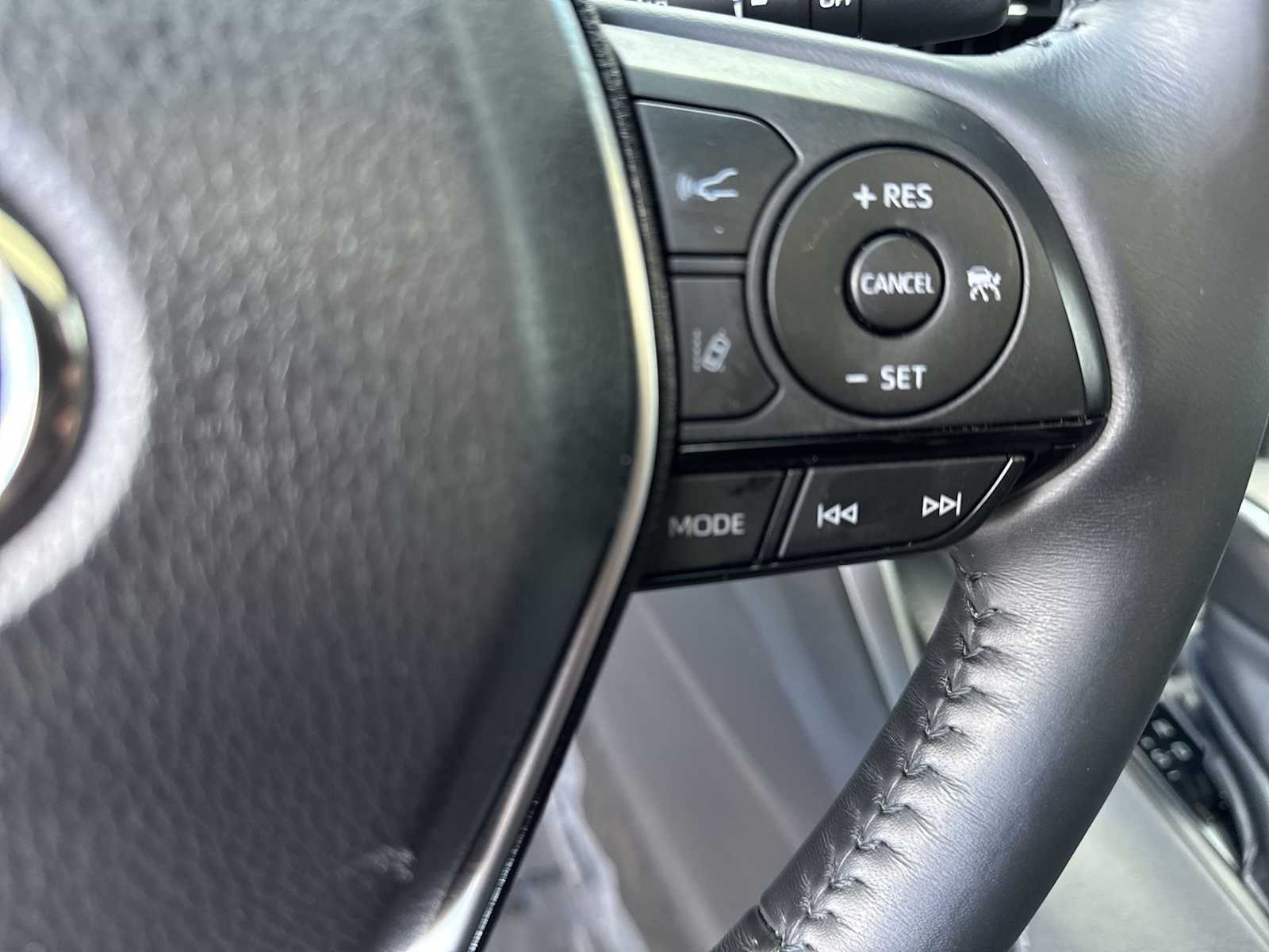 Thumbnail: 2024 Toyota Venza - 23