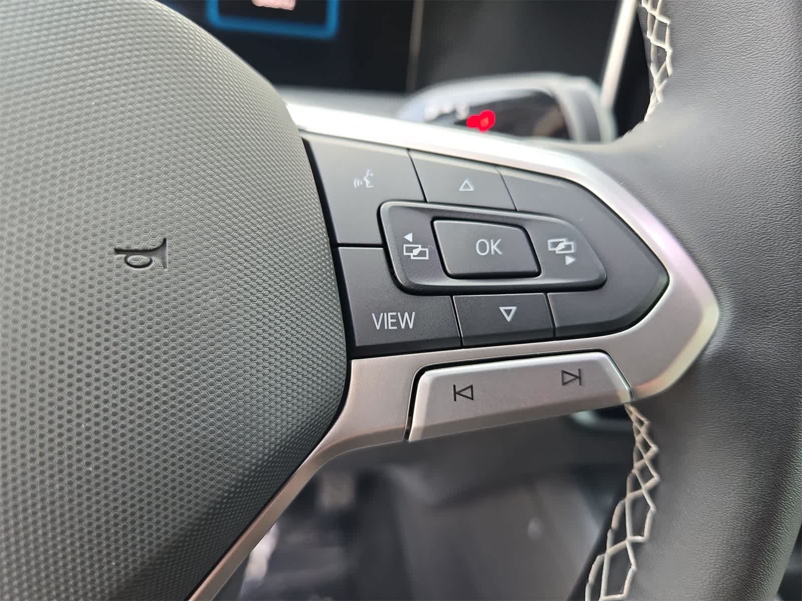 Thumbnail: 2025 Volkswagen Tiguan - 25