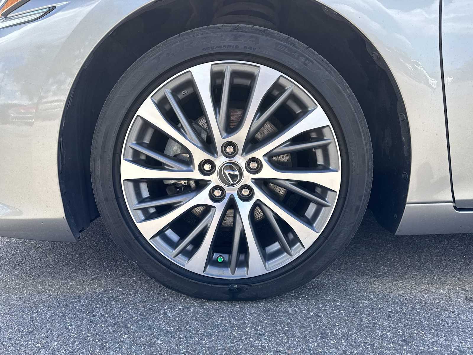 Thumbnail: 2021 Lexus ES - 12