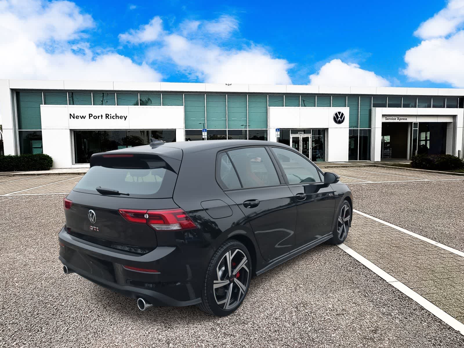 Thumbnail: 2026 Volkswagen Golf - 8