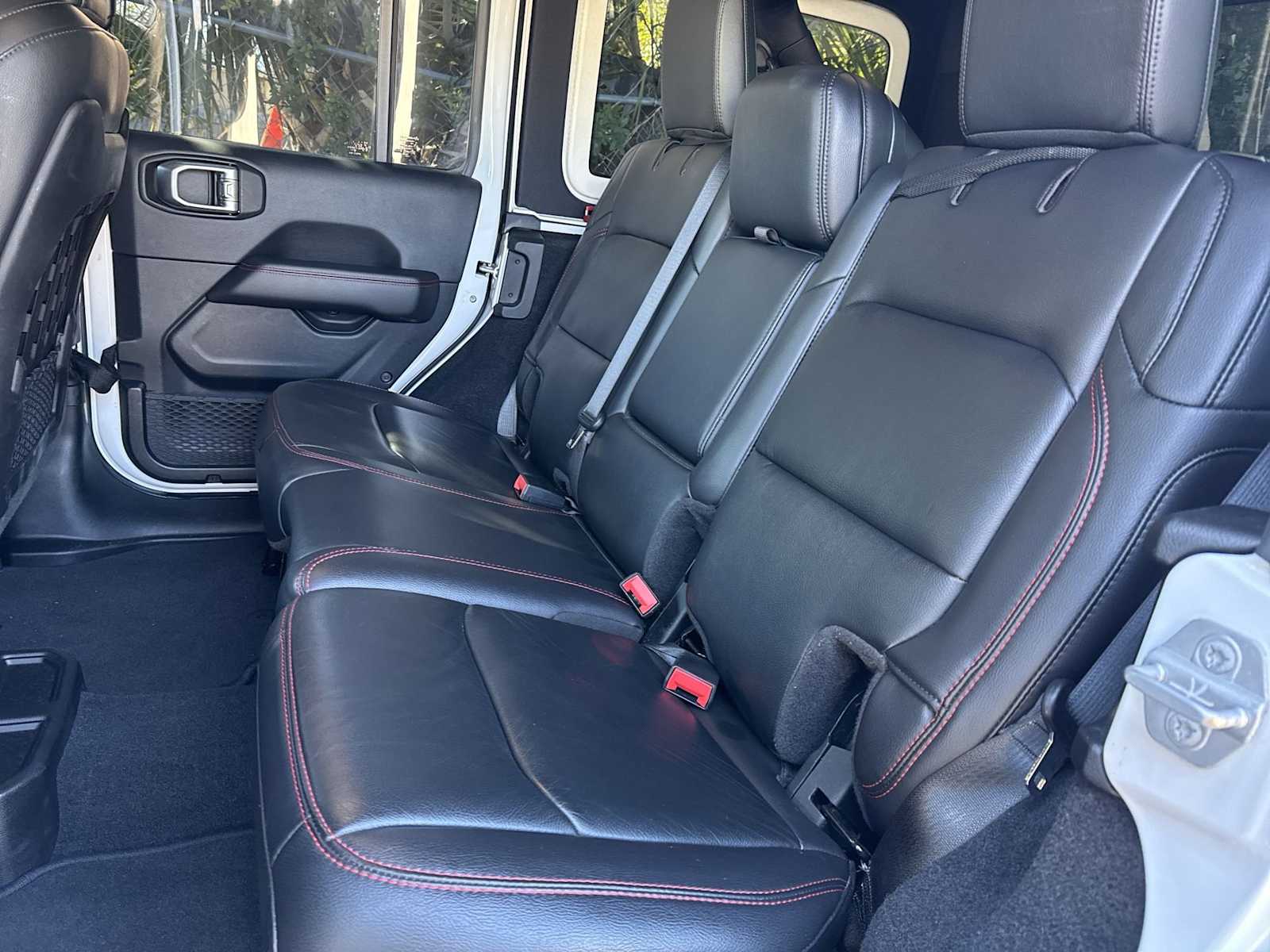 Thumbnail: 2019 Jeep Wrangler - 18