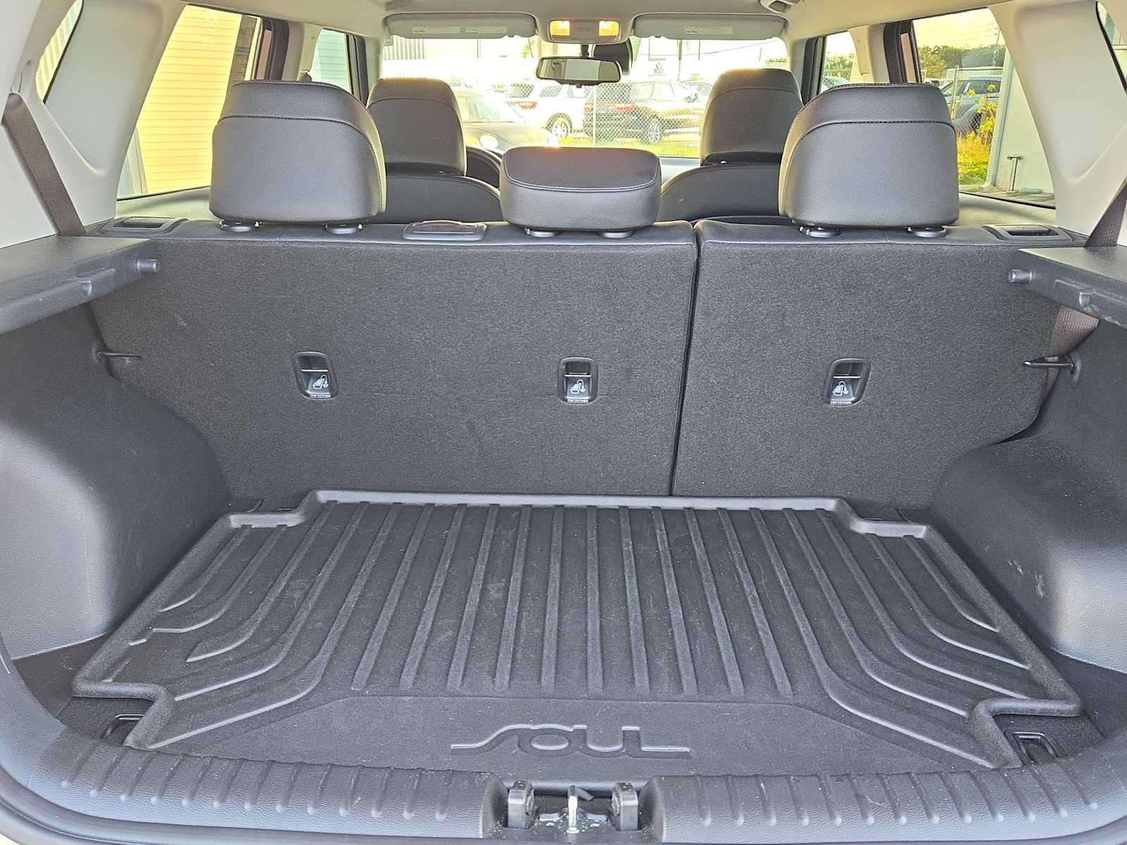 Thumbnail: 2020 Kia Soul - 32