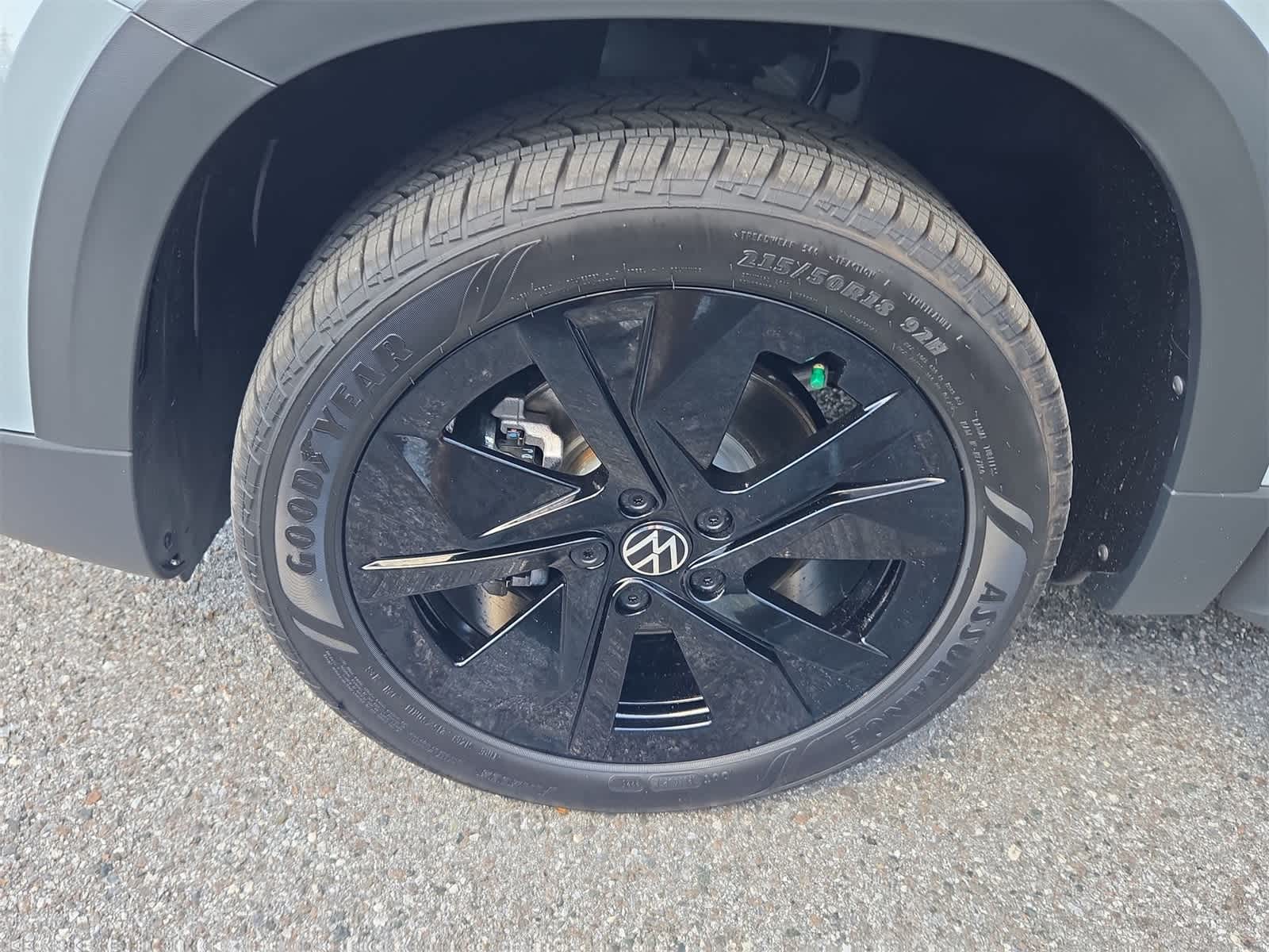 Thumbnail: 2025 Volkswagen Taos - 14