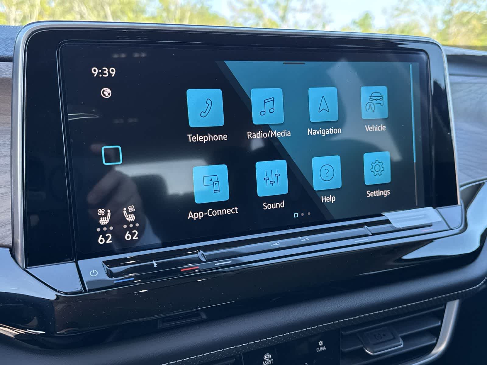 Thumbnail: 2026 Volkswagen Atlas - 25