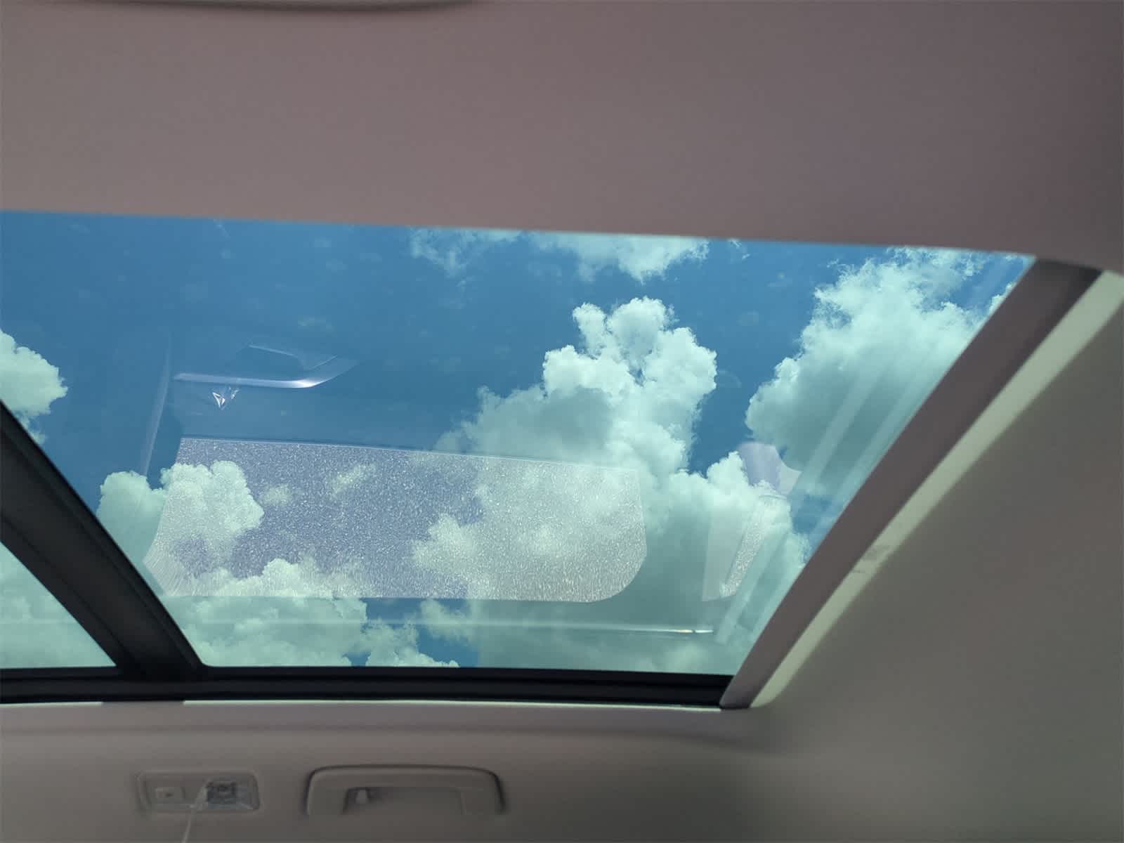 Thumbnail: 2025 Volkswagen Taos - 23