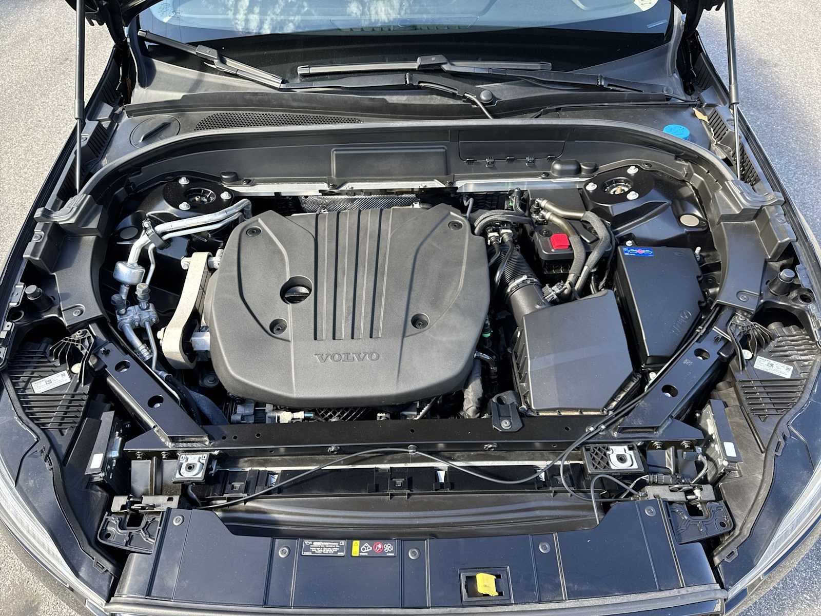 Thumbnail: 2023 Volvo XC60 - 14