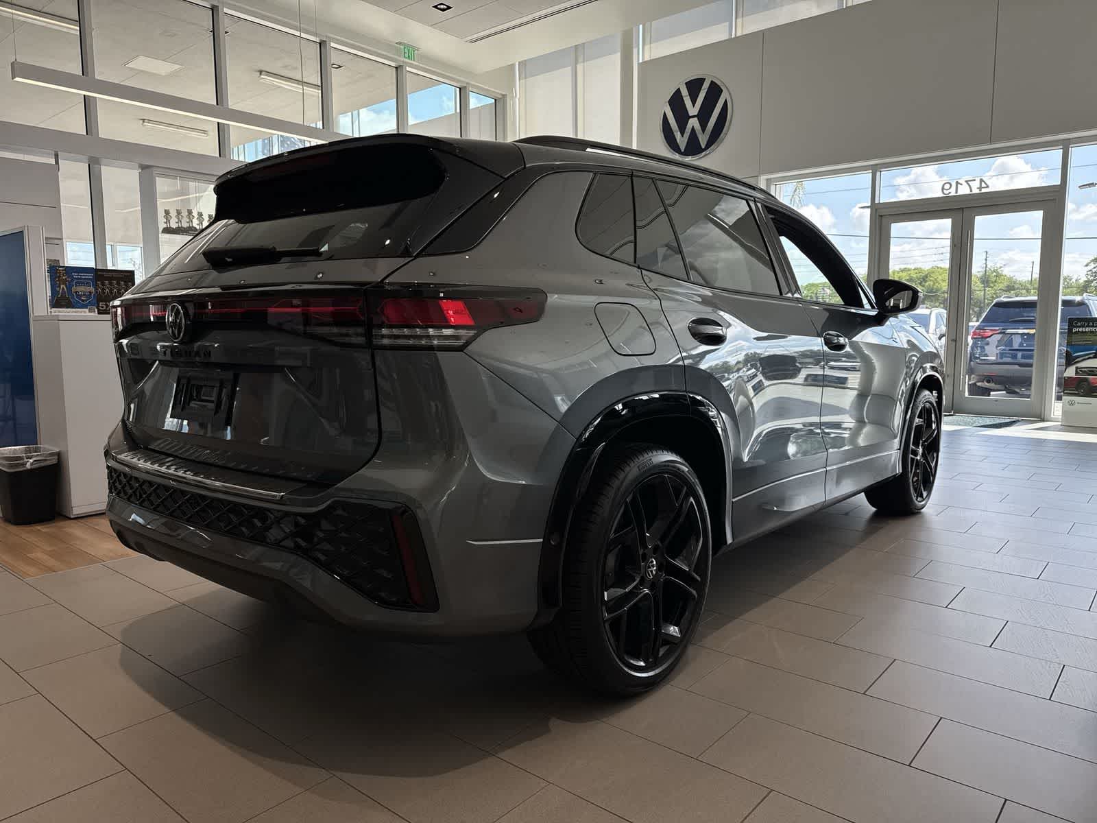 Thumbnail: 2026 Volkswagen Tiguan - 6