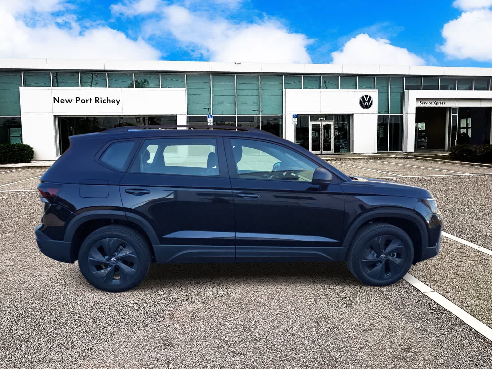 Thumbnail: 2025 Volkswagen Taos - 9