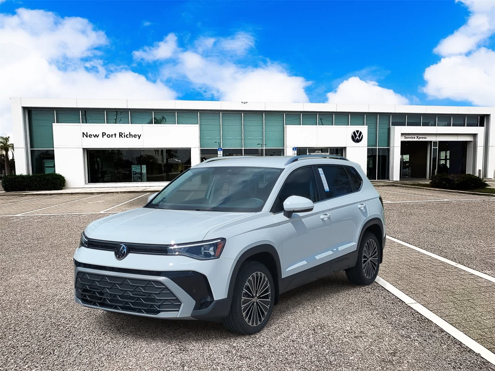 Thumbnail: 2025 Volkswagen Taos - 4