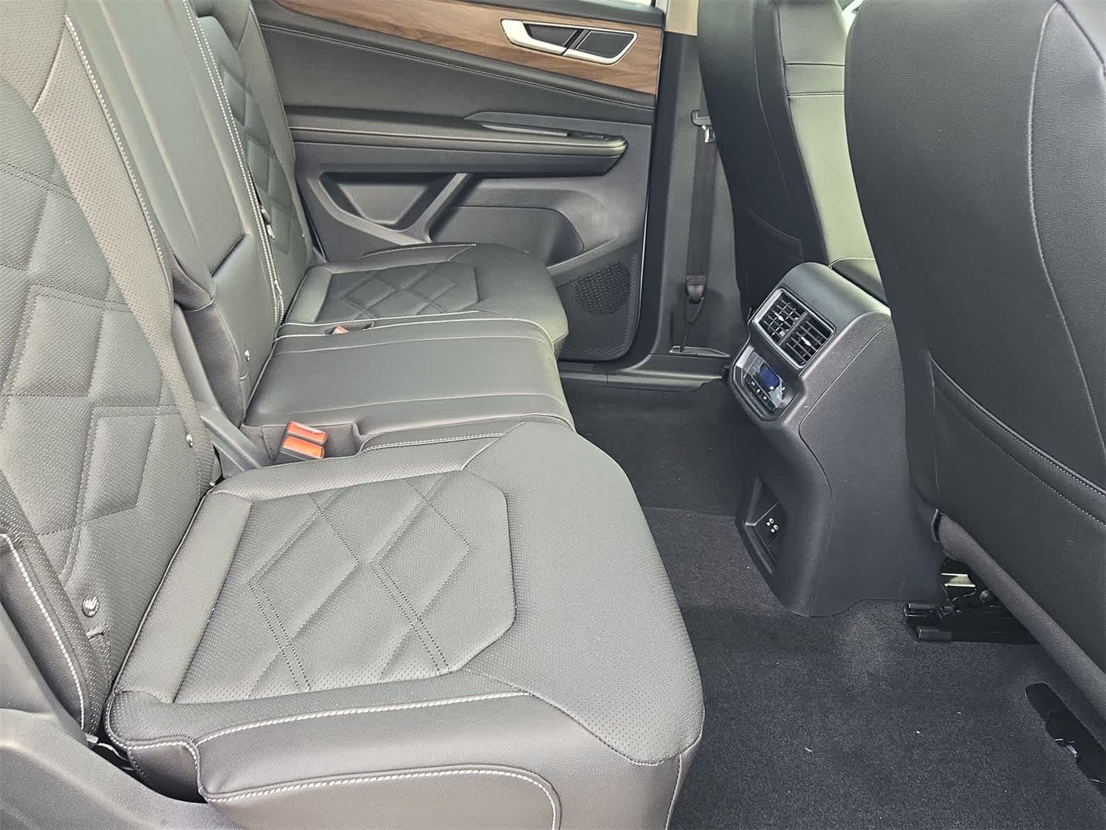 Thumbnail: 2026 Volkswagen Atlas - 20