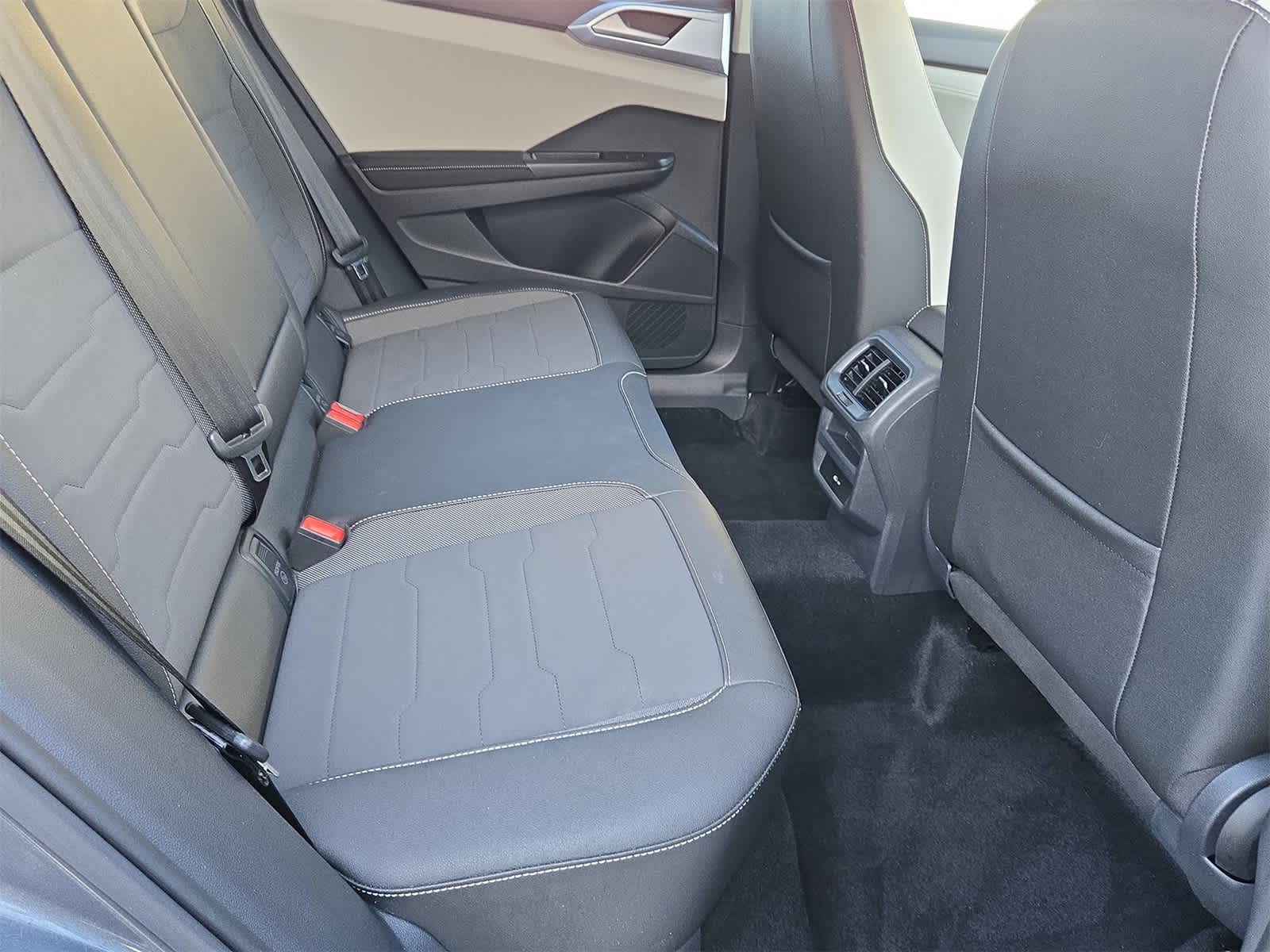 Thumbnail: 2025 Volkswagen Taos - 20